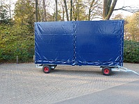 intern transport schamelwagen met huif