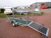 interne transportwagen met een frame en laadklep